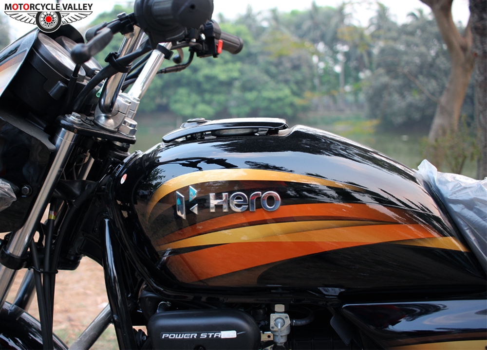 Splendor+ Special Edition Photo Gallery . All kind of Hero Splendor+ 25Years Special Edition Images